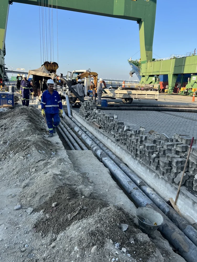 Obras de tubulação e montagem no terminal portuário da Ultracargo